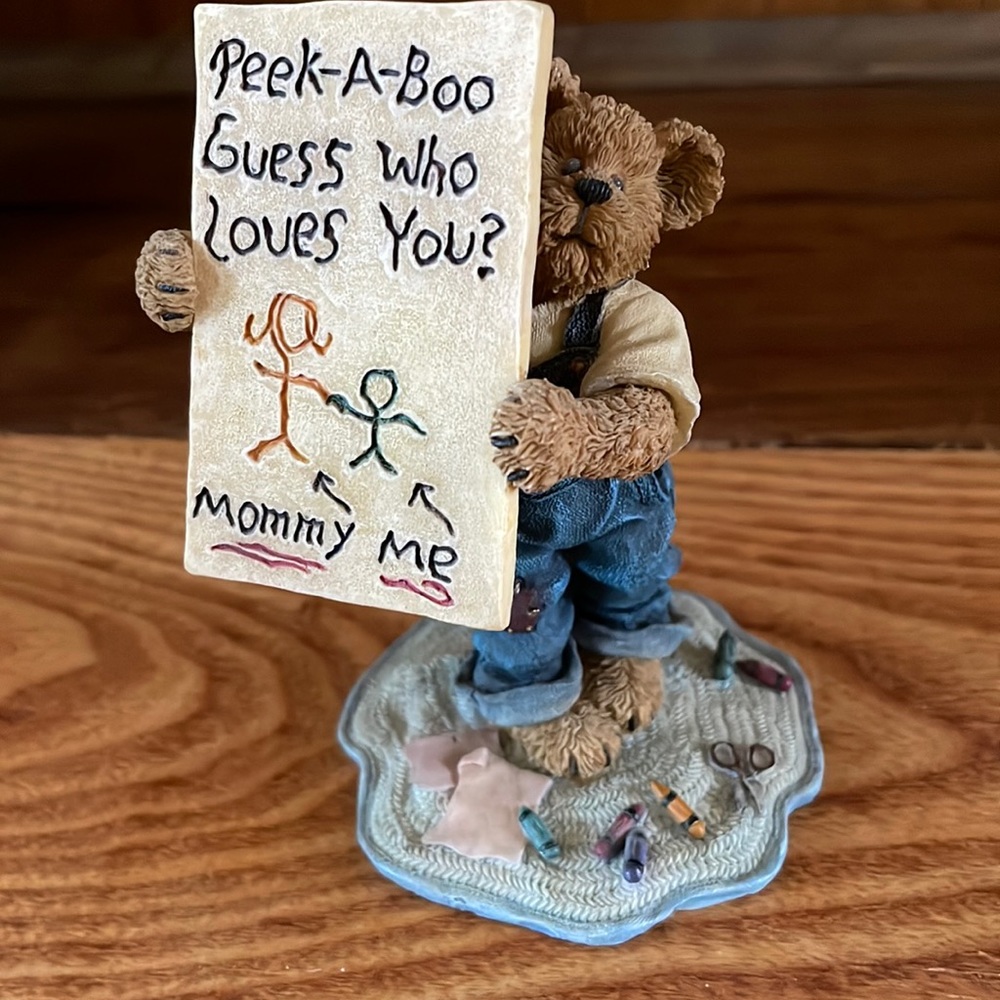 Boyd’s Bear figurine
